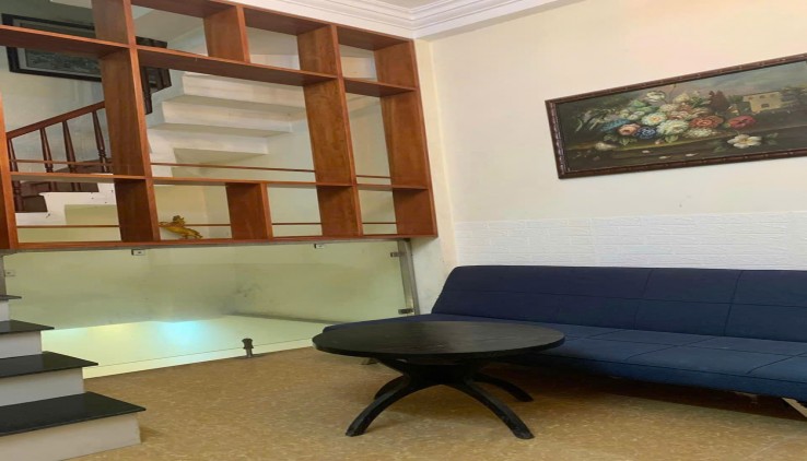 Cho thuê nhà nguyên căn ngõ 175 Định Công, 45m2, 3.5 tầng, 3 ngủ, 9tr5 vào ngay